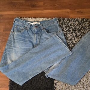 Classic Blue Denim Jeans Levi Boot Cut Structured Mid Rise relaxed fit